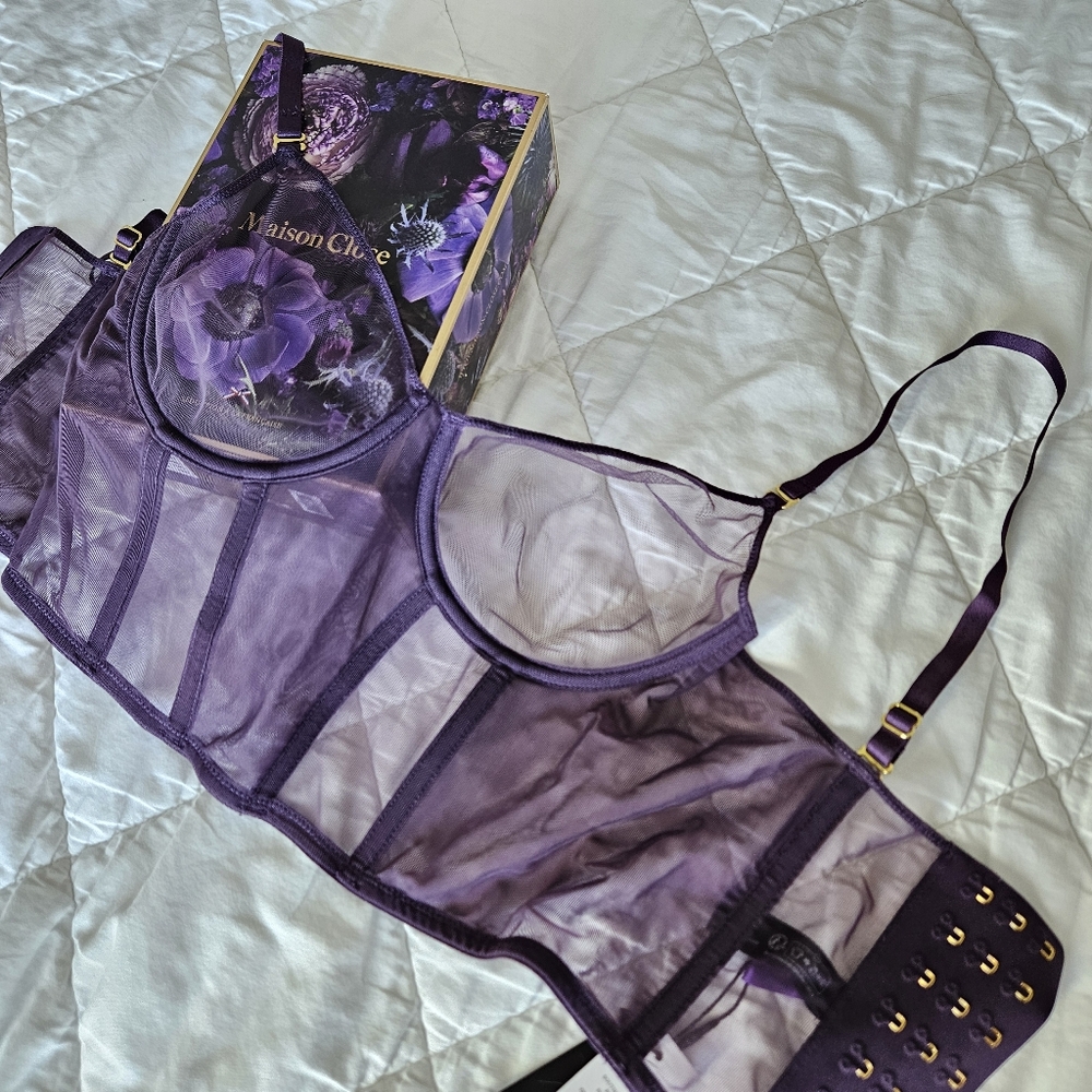 NWT Maison Close L'Amoureuse Lingerie Set Purple - Bustier 32D Garter M Thong L - Picture 5 of 8